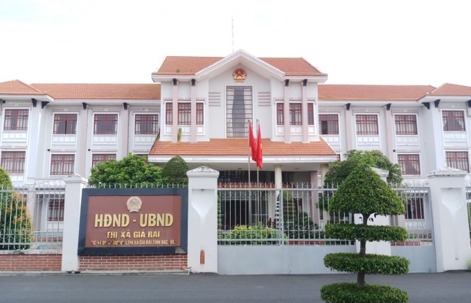 Trụ sở UBND thị xã Giá Rai - Bạc Liêu.