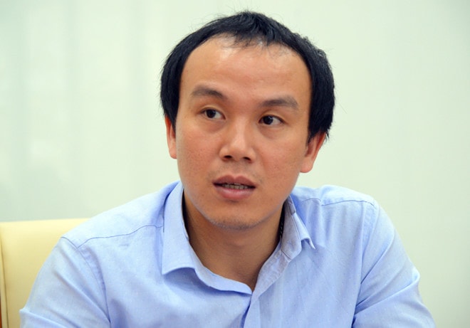 TS. Hoàng Phúc Lâm cho biết, cơn bão số 3 đang có diễn biến rất phức tạp. (Ảnh: Hoàng Linh)