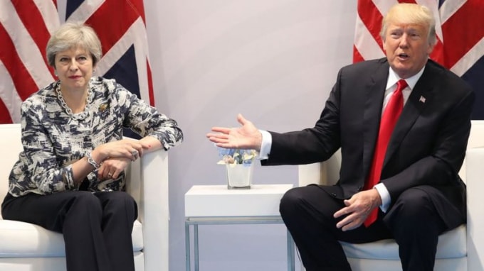 Một cuộc bầu cử nhanh chóng ở Vương quốc Anh và Trump đã thúc đẩy doanh số bán các ấn phẩm về chính trị. Nguồn: Getty