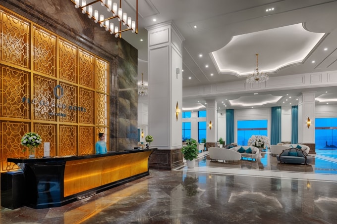 Đá cẩm thạch tôn lên không gian sang trọng và đẳng cấp tại khách sạn FLC Grand Hotel Hạ Long