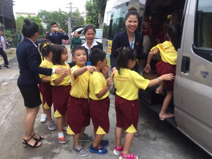 Nhờ công nghệ quét dấu vân tay, học sinh vừa đến trường, phụ huynh lập tức nhận được thông tin của trẻ