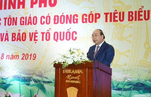 Thủ tướng Nguyễn Xuân Phúc phát biểu tại cuộc gặp mặt. Ảnh: VGP