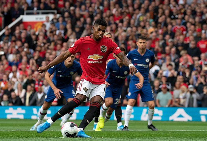 Marcus Rashford mở màn cho ngày thi đấu thăng hoa của Manchester United. Ảnh: Getty