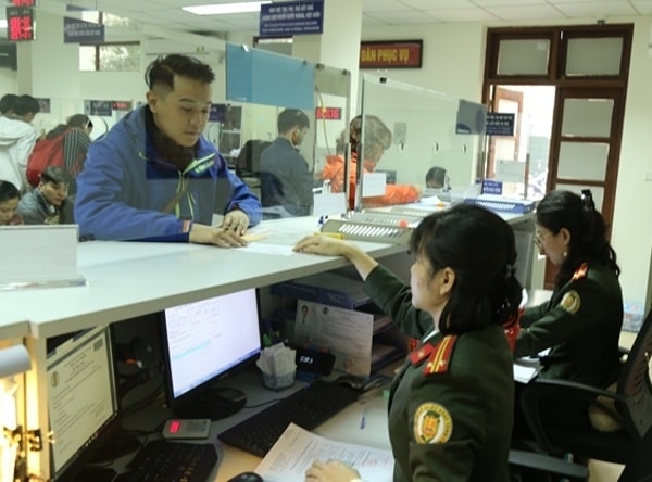 Dự thảo Luật Xuất cảnh, nhập cảnh của công dân Việt Nam đề xuất kết nối các cơ sở dữ liệu quốc gia về xuất cảnh, nhập cảnh với các cơ sở dữ liệu khác để xử lý thông tin. Ảnh minh họa