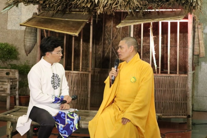 Đại đức Thích Vân Phong - UVTT Ban Kiểm soát TƯ Giáo hội Phật giáo VN- Phó Trưởng Ban trị sự GHPG VN tỉnh Bắc Kan, Trụ trì Chùa Đồng, Yên Tử chia sẻ tại chương trình.