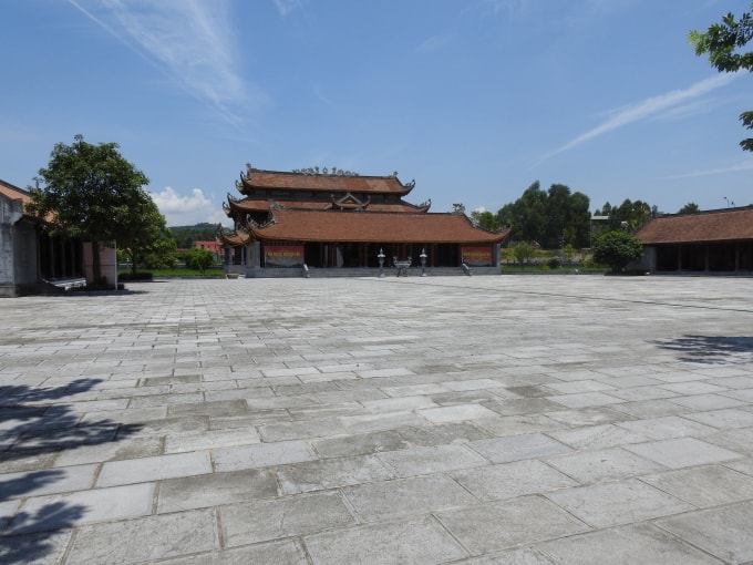 Sân hành lễ rộng gần 3.000m2 (Ảnh Hà Long)