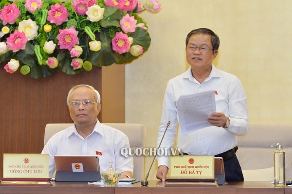 Phó Chủ tịch Quốc hội Đỗ Bá Tỵ kết luận nội dung thảo luận về dự án Luật Lực lượng dự bị động viên. Ảnh: quochoi.vn