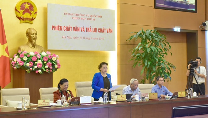 Chủ tịch Quốc hội Nguyễn Thị Kim Ngân phát biểu khai mạc phiên chất vấn. Ảnh: ĐBND