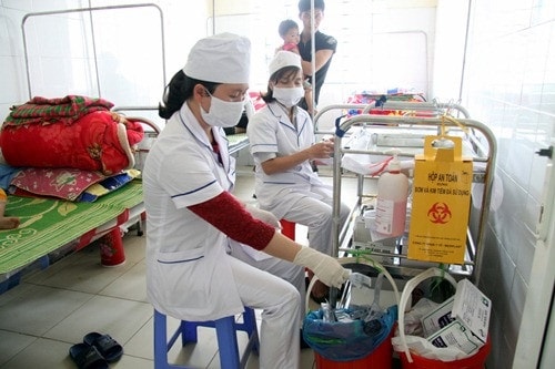 Bộ Y tế yêu cầu các cơ sở y tế hạn chế sử dụng các vật dụng làm từ nhựa. Ảnh: TL