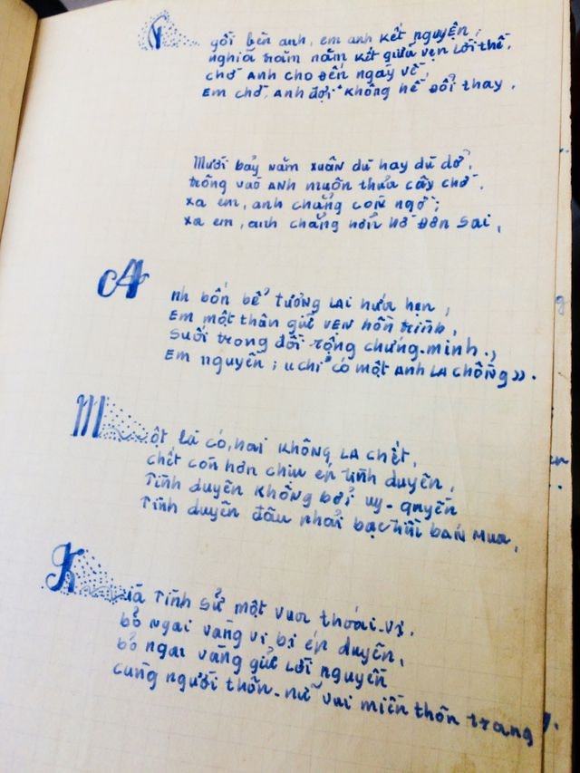Quyển sổ chép tay 