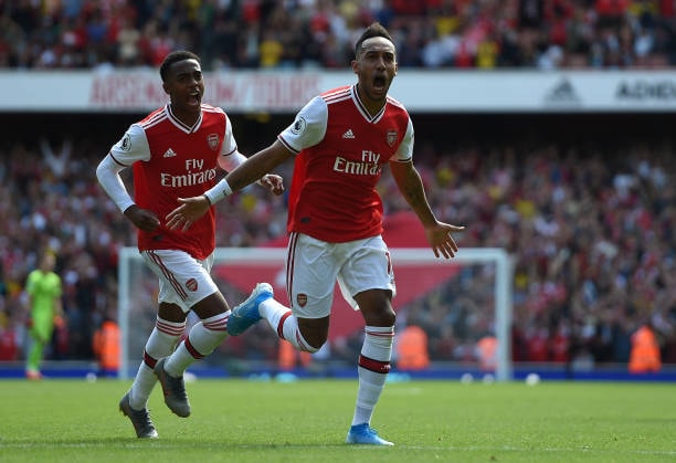 Aubameyang ấn định chiến thắng 2-1 cho Pháo thủ. Ảnh: Getty