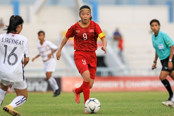 Đội trưởng Huỳnh Như để lại dấu ấn với cú hattrick ấn tượng. Ảnh: VFF