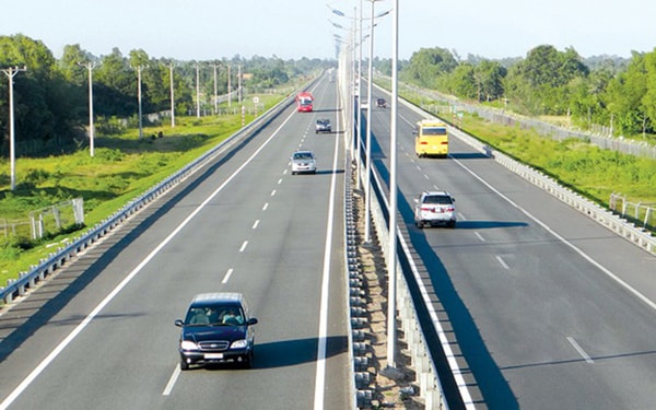 Dự án cao tốc Bắc-Nam đoạn Cam Lộ-La Sơn dài 98km được đề xuất khởi công cuối tháng 8 này. Ảnh minh họa.