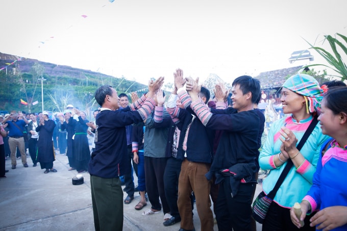 Khám phá đặc sản Tây Bắc do những người dân địa phương mang đến với lễ hội ẩm thực.