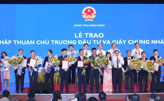 Bình Định trao chứng nhận đầu tư trong khuôn khổ Hội nghị