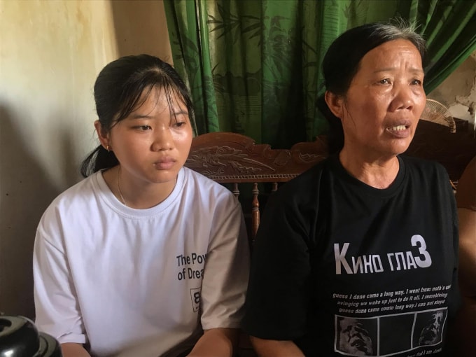 Còn đó những nỗi lo dài của mẹ con ở phía trước.