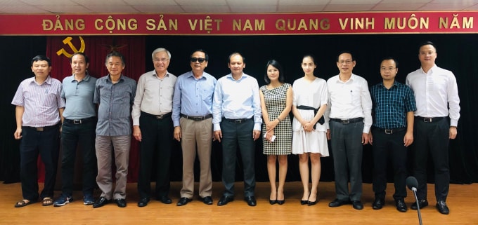 Các đại biểu tham dự phiên họp