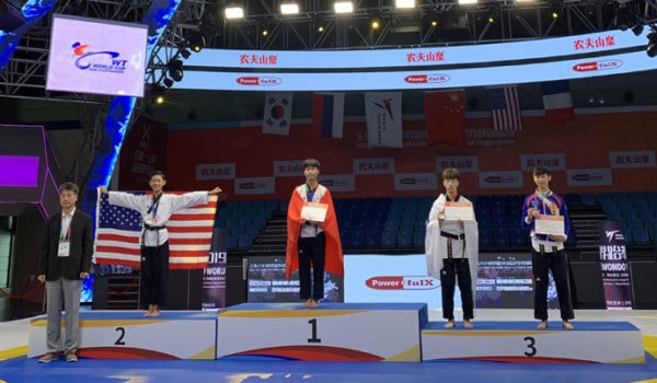 Võ sỹ Phạm Quốc Việt là người mang về tấm HCV đầu tiên cho Taekwondo Việt Nam tại giải thế giới 2019. Ảnh: VTF