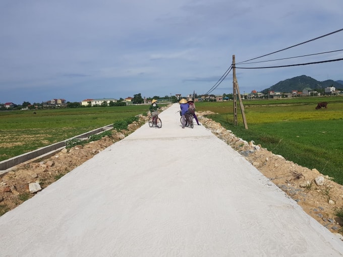 Người dân lo ngại dự án đường kém chất lượng sẽ sớm hư hỏng