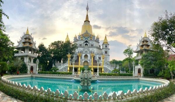 Ngôi chùa đẹp như tranh ở ngoại ô Sài Gòn. Ảnh: Internet