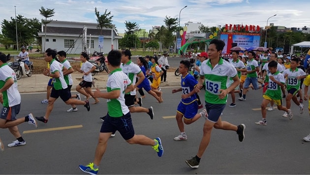 Các VĐV tham dự giải. Ảnh: nhandan.com.vn