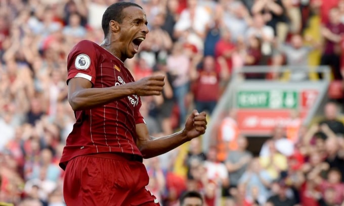 Matip ăn mừng bàn thắng mở tỷ số cho The Kop. Ảnh: Getty