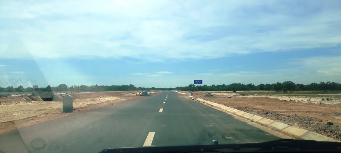Đầu tư hệ thống giao thông, kêu gọi nhà đầu tư vào Khu Kinh tế Đông Nam tỉnh Quảng Trị.