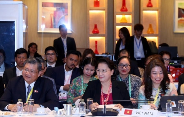 Chủ tịch Quốc hội Nguyễn Thị Kim Ngân cùng đoàn đại biểu Quốc hội Việt Nam tham dự phiên họp Ban Chấp hành AIPA. Ảnh: TTXVN
