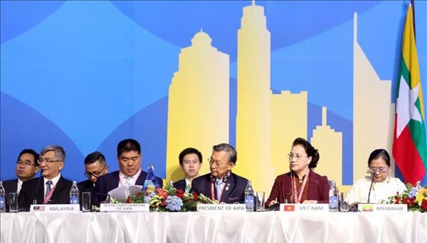 Chủ tịch Quốc hội Nguyễn Thị Kim Ngân dự Phiên họp toàn thể lần thứ nhất, Đại hội đồng AIPA 40. Ảnh: TTXVN