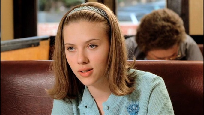 Scarlett Johansson đặt dấu ấn mạnh mẽ đầu tiên trong sự nghiệp diễn xuất chuyên nghiệp với bọ phim