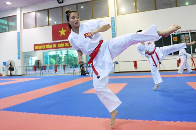 Các VĐV Việt Nam đang nỗ lực tập luyện cho SEA Games 30. Ảnh: Tổng cục TDTT