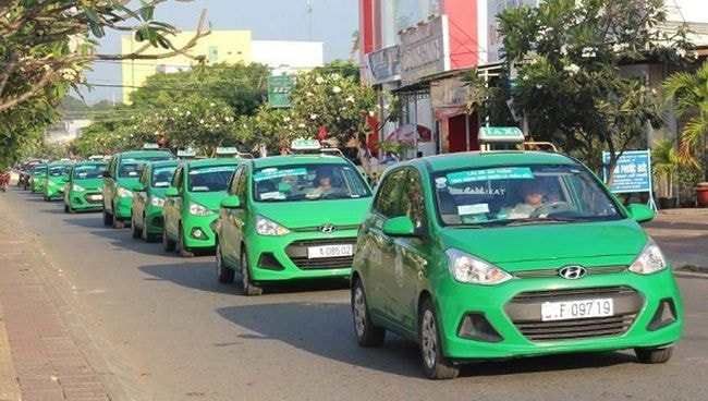 Hiện trên địa bàn thành phố Hà Nội đang có khoảng 15.500 chiếc xe taxi truyền thống hoạt động. Ảnh: TL