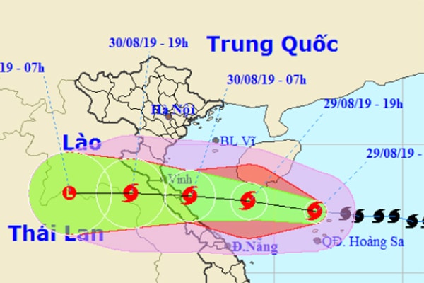 Dự báo đường đi của bão số 4. Ảnh: NCHMF