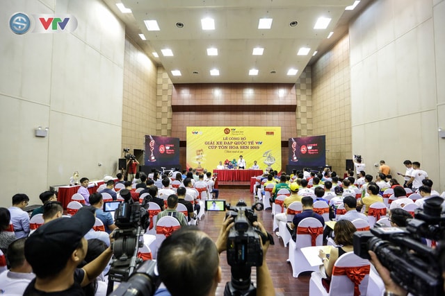 Toàn cảnh buổi họp báo. Ảnh: VTV