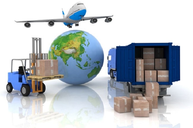 Doanh nghiệp cần chuẩn bị đầy đủ chứng nhận xuất xứ hàng hóa, xác định đúng biểu thuế quan, nộp phí hải quan và thuế theo quy định pháp luật. Ảnh minh họa