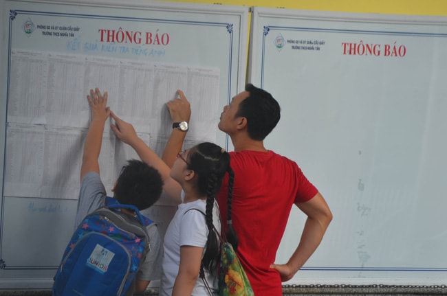 Bộ GD&ĐT: Bằng mọi biện pháp ngăn chặn tình trạng lạm thu đầu năm học. Ảnh minh họa