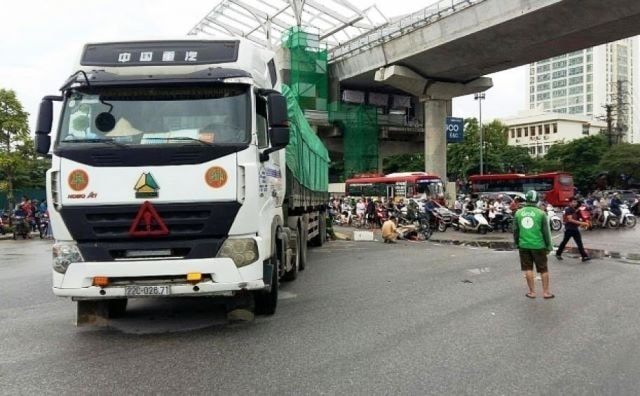 Vụ tai nạn giao thông khiến 1 người tử vong xảy ra vào ngày 31/8 tại Quốc lộ 32 thuộc địa bàn quận Bắc Từ Liêm. Ảnh: TL