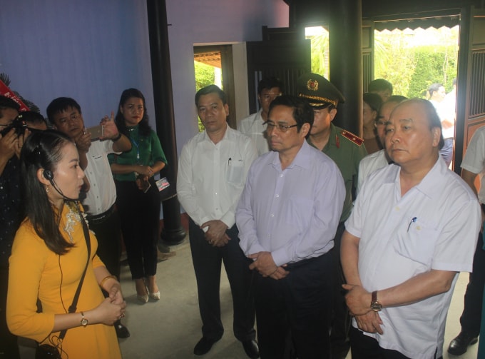 Thủ tướng Chính phủ Nguyễn Xuân Phúc thăm nhà lưu niệm Chủ tịch Hồ Chí Minh tại số 158 Mai Thúc Loan, TP Huế.