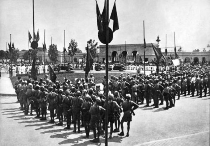 Quảng trường Ba Đình ngày 2/9/1945. Ảnh: T.L