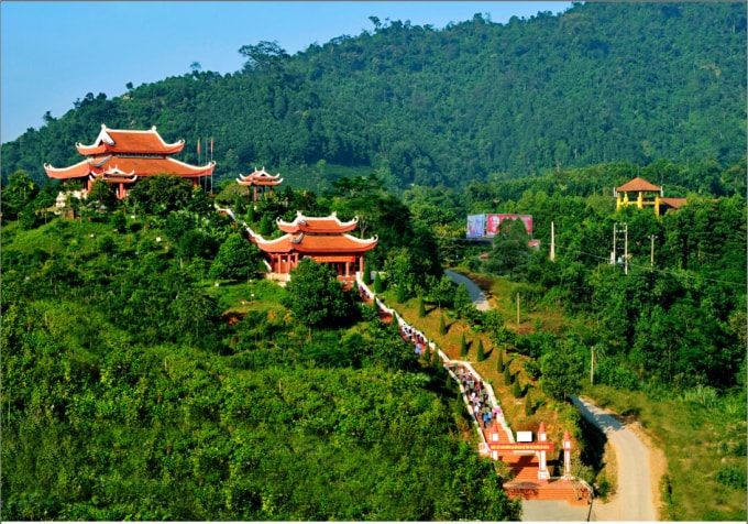 Nhà tưởng niệm Chủ tịch Hồ Chí Minh tại Khu di tích Quốc gia đặc biệt ATK Định Hóa.