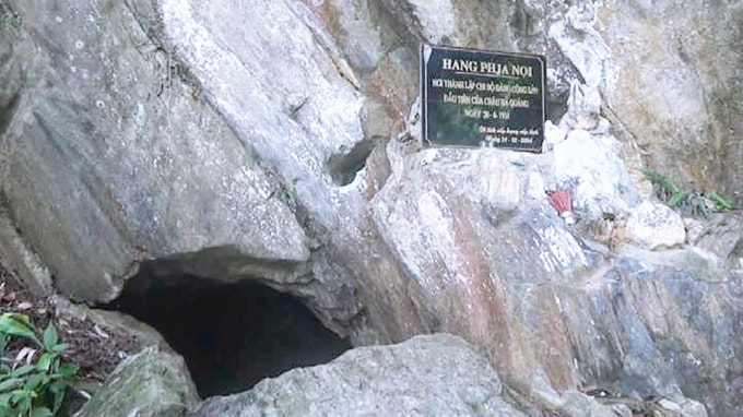Hang Phja Nọi - Nơi diễn ra Lễ thành lập Chi bộ Đảng Cộng sản đầu tiên của huyện Hà Quảng.
