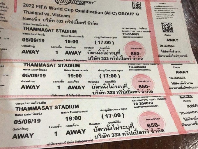 Những tấm vé dành cho CĐV Việt Nam đang có giá