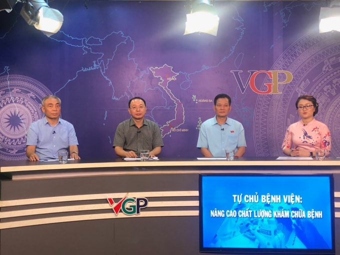 Tọa đàm “Tự chủ bệnh viện: Nâng cao chất lượng khám chữa bệnh” (Ảnh: VGP)