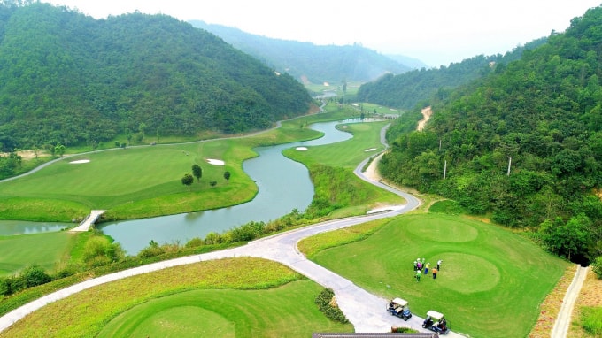 Hilltop Valley Golf Club được giới chuyên môn đánh giá là một trong những sân golf có địa hình khó và đẹp nhất Việt Nam.
