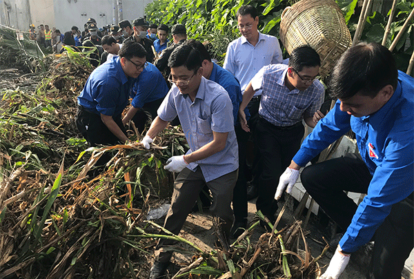 Các cơ quan, đoàn thể và người dân hưởng ứng ngày 