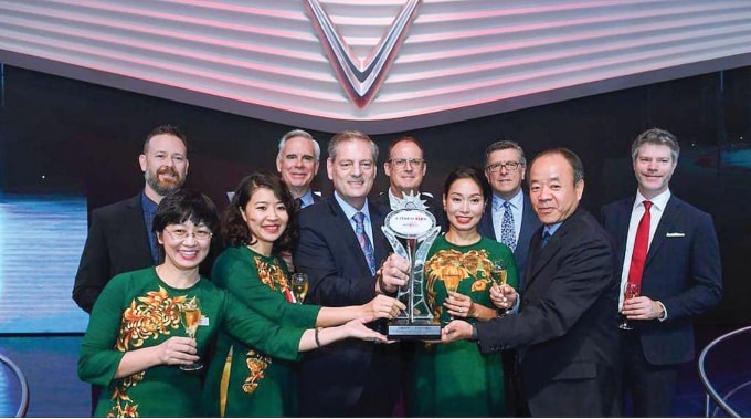 VinFast được vinh danh giải thưởng “Ngôi sao mới” tại Paris Motor Show 2018.