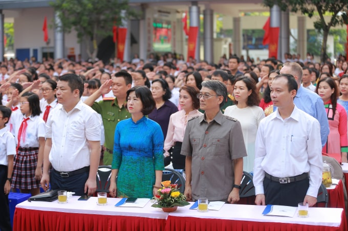 Các Đại biểu đến đến tham dự lễ khai giảng