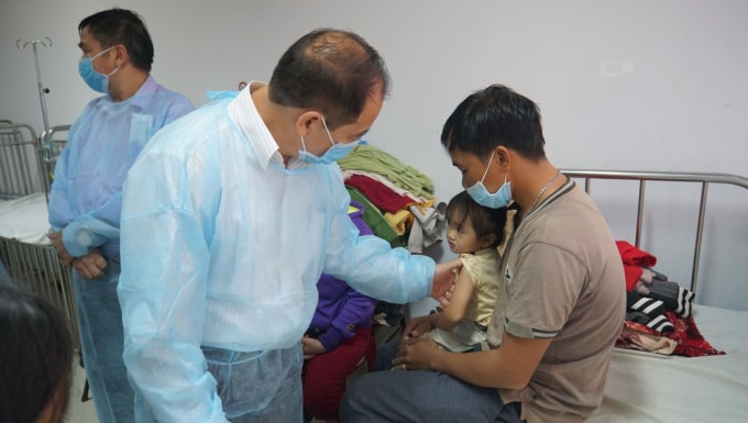 Bệnh nhân theo dõi bệnh bạch hầu đang điều trị cách ly tại Bệnh viện Đa khoa vùng Tây Nguyên. Ảnh: Sở Y tế Đăk Lăk