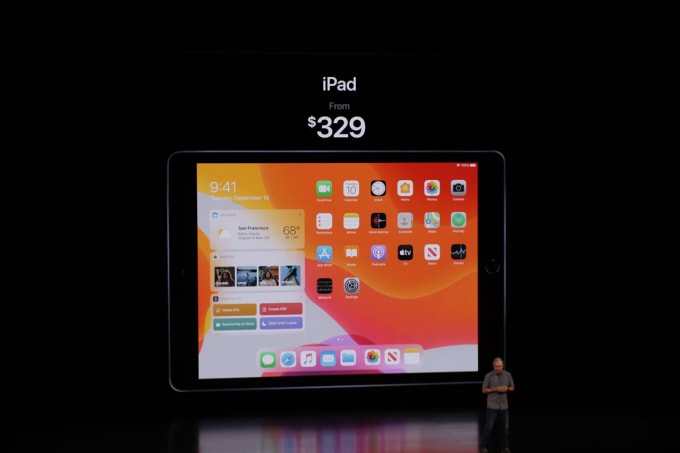 iPad 10.2 inch có giá khởi điểm từ 329 USD.