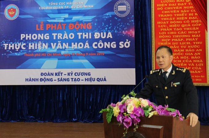 Cục trưởng Cục Hải quan TP.HCM Đinh Ngọc Thắng phát động phong trào thi đua thực hiện văn hoá công sở ở Cục Hải quan TP.HCM.